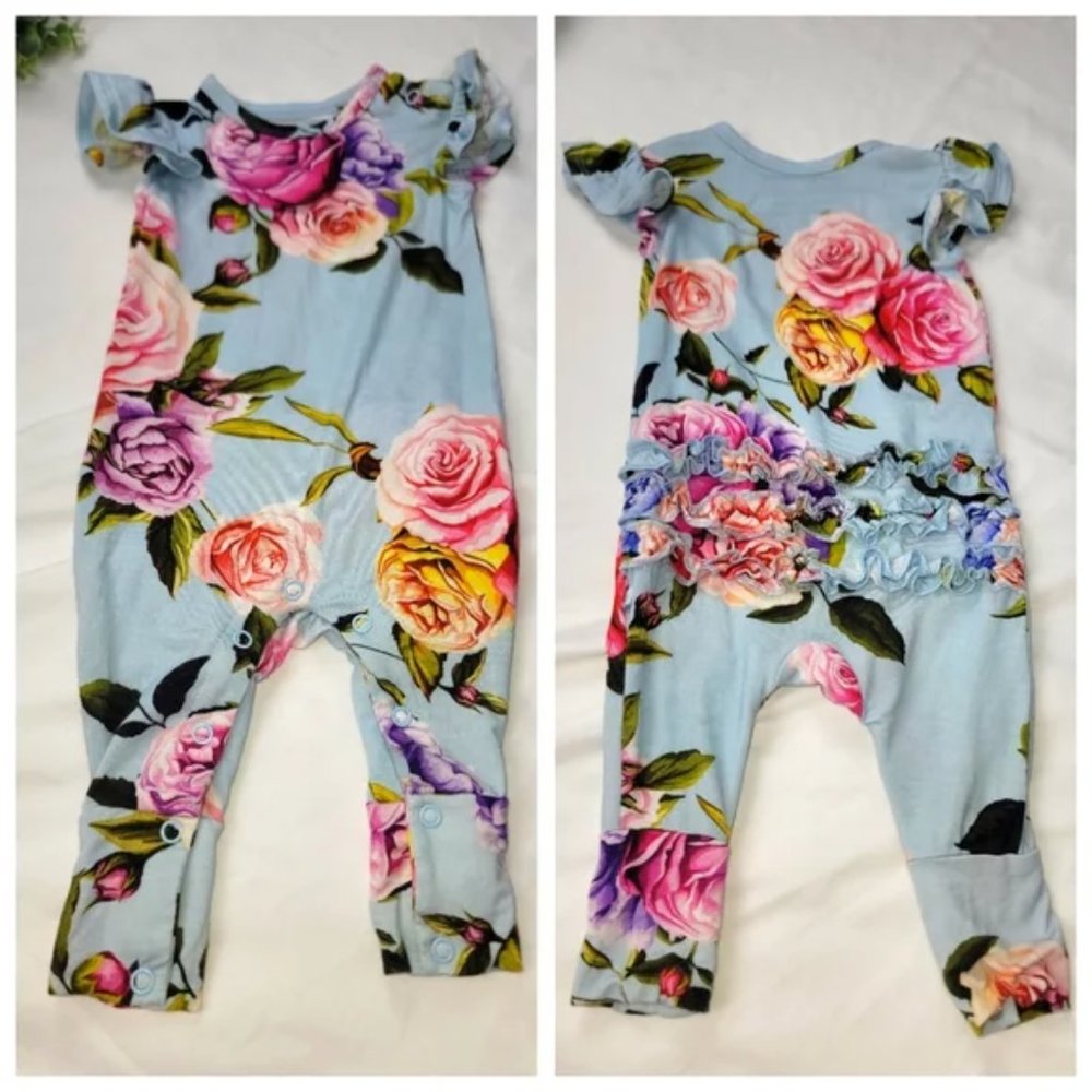 POSH PEANUT BUNDLE OF 4 ONE PIECE OUTFITS - Picture 4 of 5
